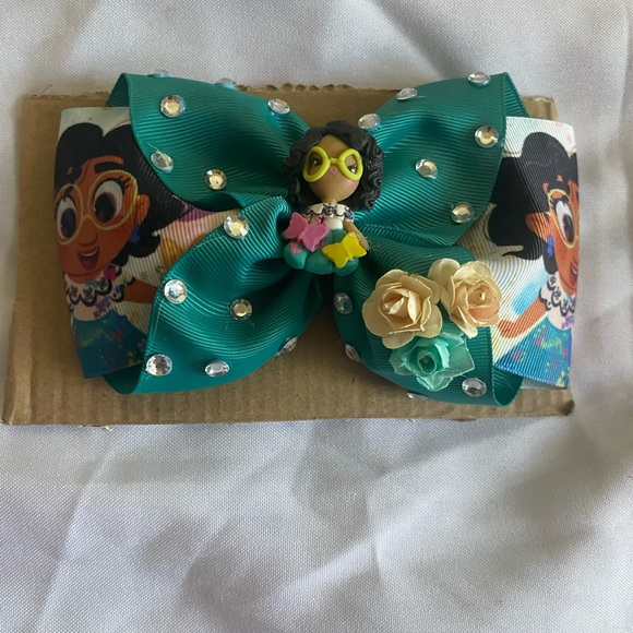 Disney movie Encanto Mirabel's - Picture 1 of 2